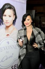 DEMI LOVATO at 2014 Kiis FM Jingle Ball in Los Angeles