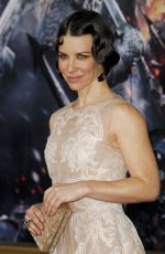 EVANGELINE LILLY at The Hobbit: The Battle of the Five Armies Premiere in in Los Angeles