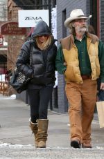 GOLDIE HAWN and Kurt Russell Out and About in Aspen