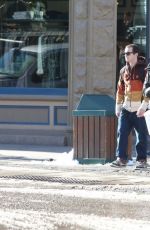 GOLDIE HAWN Out and About in Aspen 1912