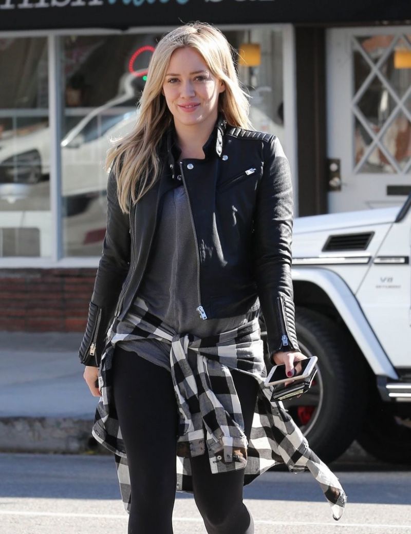 Hilary Duff Out For Shopping In Toluca Lake Hawtcelebs