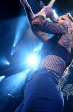 IGGY AZALEA at Q102 Jingle Ball in Philadelphia