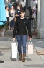 JENNIFER GARNER Arrives at Tavern Restaurant in Brentwood 1612