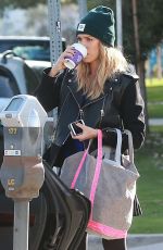 JESSICA ALBA Shopping at West Elm in West Hollywood