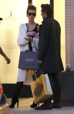 KATE BECKINSALE and Len Wiseman Shopping at Barneys New York in Los Angeles