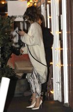 KATE BECKINSALE Leaves Brentwood Country Mart
