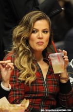 KHLOE KARDASHIAN at Detroit Pistons vs Los Angeles Clippers in Los Angeles