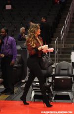 KHLOE KARDASHIAN at Detroit Pistons vs Los Angeles Clippers in Los Angeles