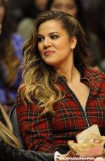 KHLOE KARDASHIAN at Detroit Pistons vs Los Angeles Clippers in Los Angeles