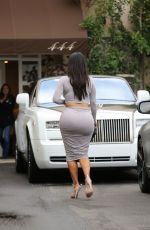KIM KARDASHIAN Arrives at Epione Cosmetic Laser Center in Beverly Hills