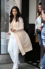 KIM KARDASHIAN Leaves Jerry