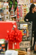 KIM KARDASHIAN Shopping Grocery at Ralphs in Calabasas