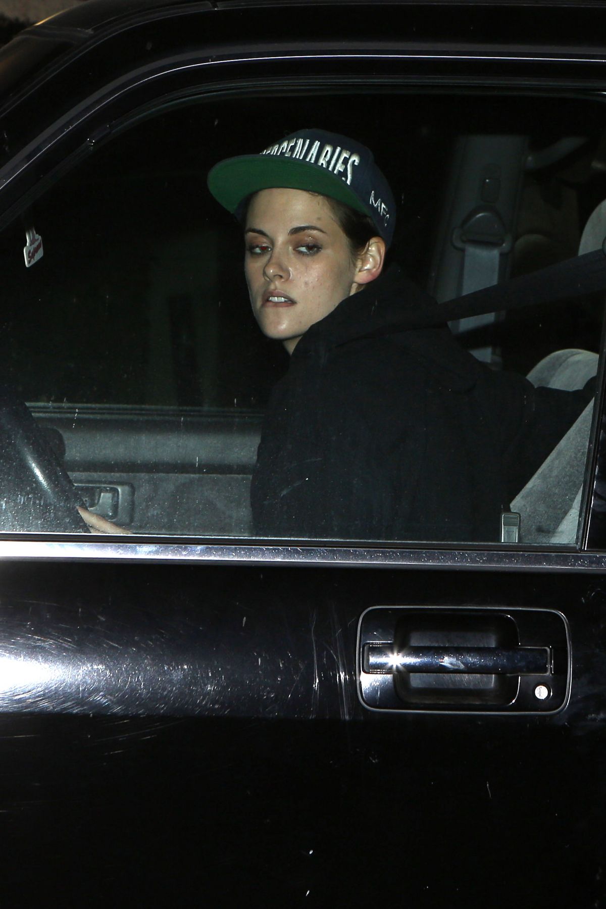 KRISTEN STEWART Night Out in Los Angeles 1112 KRISTEN STEWART Night Out in Los Angeles 1112