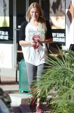 LEANN RIMES Shoping at Juicy Ladies in Woodland Hills