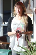 LEANN RIMES Shoping at Juicy Ladies in Woodland Hills