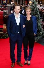 LIZE DU TOIT at Get Santa Premiere on London