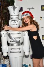 MARIA MENOUNOS at Maria Menounos