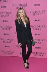 OLIVIA PALERMO at Victoria