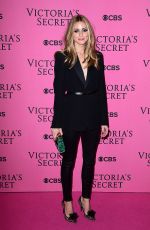 OLIVIA PALERMO at Victoria