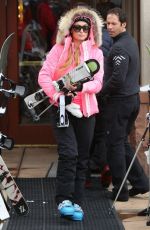 PARIS HLTON Hits the Slopes in Aspen