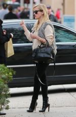 REESE WITHERSPOON Arrives at the Palm Restaurant in Beverly Hills