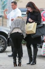REESE WITHERSPOON Arrives at the Palm Restaurant in Beverly Hills