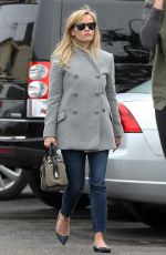 REESE WITHERSPOON at Christmas Shopping in Brentwood 1812