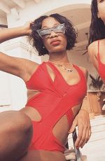 RIHANNA and MELISSA FORD ini Bikinis on Vacationing in Barbados