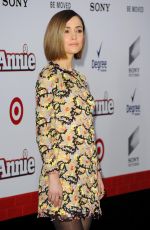 ROSE BYRNE at Annie Premiere in New York
