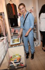 SARAH MICHELLE GELLAR at Splendid Holiday Book Drive Kick-off in Santa Monica