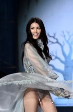 SUI HE at 2014 Victoria’s Secret Show in London