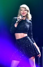 TAYLOR SWIFT at 2014 Kiis FM Jingle Ball in Los Angeles