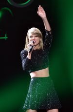 TAYLOR SWIFT at 2014 Kiis FM Jingle Ball in Los Angeles