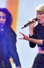 TAYLOR SWIFT at 2014 Kiis FM Jingle Ball in Los Angeles