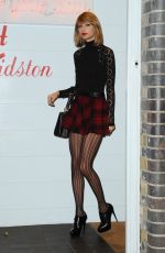 TAYLOR SWIFT at Cath Kidston in London