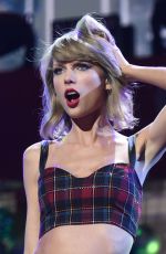 TAYLOR SWIFT at Z100’s Jingle Ball 2014 in New York