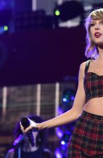 TAYLOR SWIFT at Z100’s Jingle Ball 2014 in New York