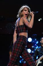TAYLOR SWIFT at Z100’s Jingle Ball 2014 in New York
