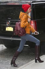 TAYLOR SWIFT Leaves Her Appartment in New York 0812