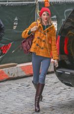 TAYLOR SWIFT Leaves Her Appartment in New York 0812