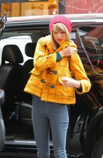TAYLOR SWIFT Leaves Her Appartment in New York 0812