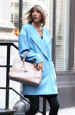 TAYLOR SWIFT Leaves Her New York