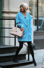 TAYLOR SWIFT Leaves Her New York