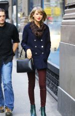 TAYLOR SWIFT Out and About in New York 1812