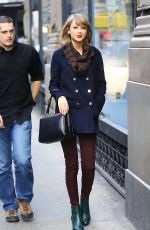 TAYLOR SWIFT Out and About in New York 1812