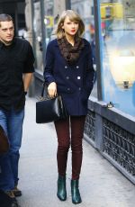 TAYLOR SWIFT Out and About in New York 1812