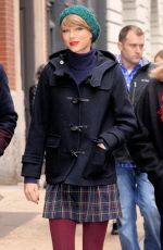 TAYLOR SWIFT Out and About in New York  2212