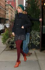 TAYLOR SWIFT Out and About in New York  2212