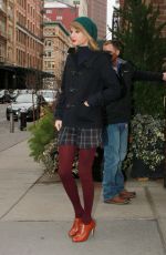 TAYLOR SWIFT Out and About in New York  2212