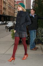 TAYLOR SWIFT Out and About in New York  2212